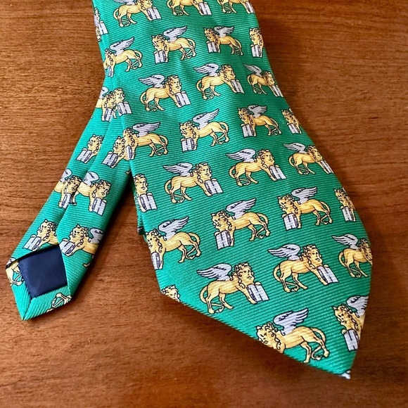 Vintage Max Ties (Italy) – Green Silk Tie with Winged Lions
 56” - Picture 4 of 5